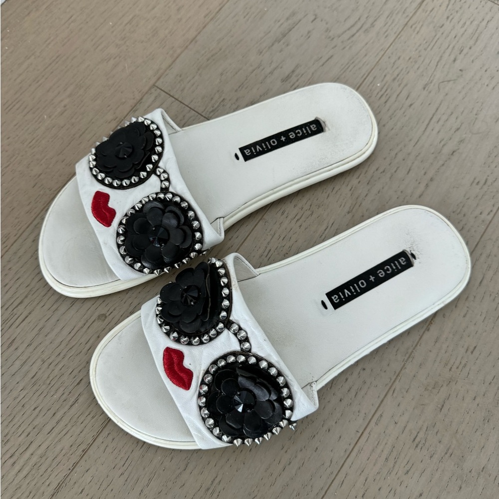 Alice + Olivia Tasha Pool Slides - Picture 4 of 6
